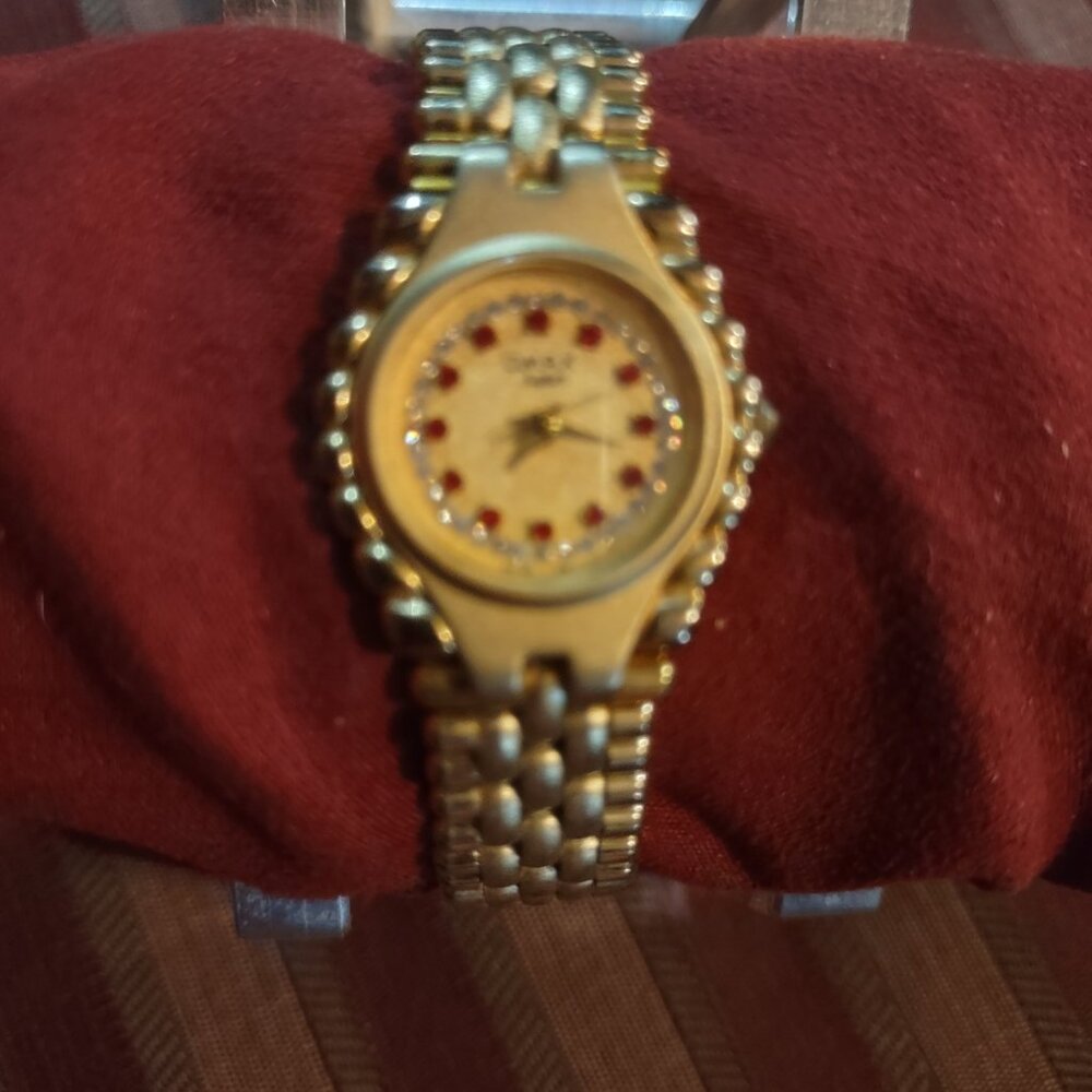 Women's Round 18k Gold Plated OMAX Watch with Rubies Watch